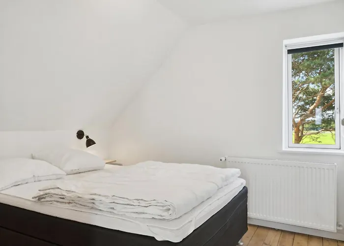 Three-bedroom In Semesterbostad