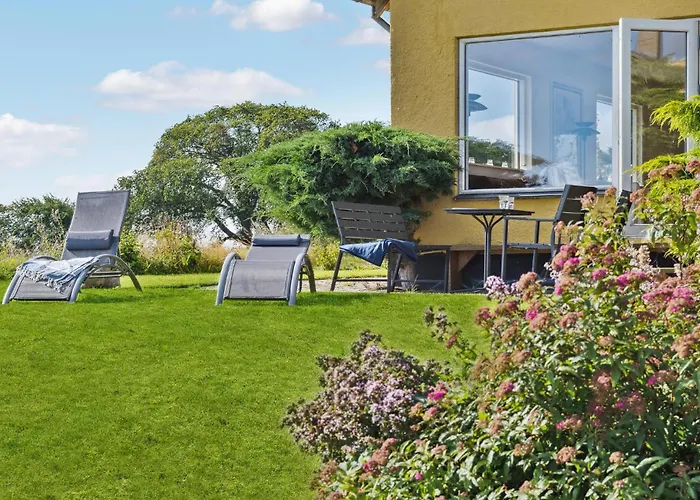 Three-bedroom In Bandholm